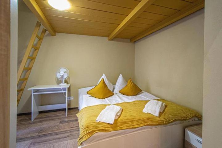 Cozy Homestay At Prague Main Station Экстерьер фото
