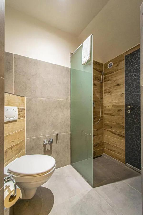 Cozy Homestay At Prague Main Station Экстерьер фото