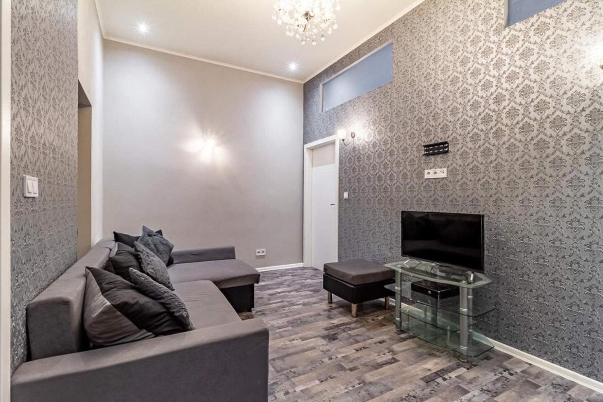 Cozy Homestay At Prague Main Station Экстерьер фото