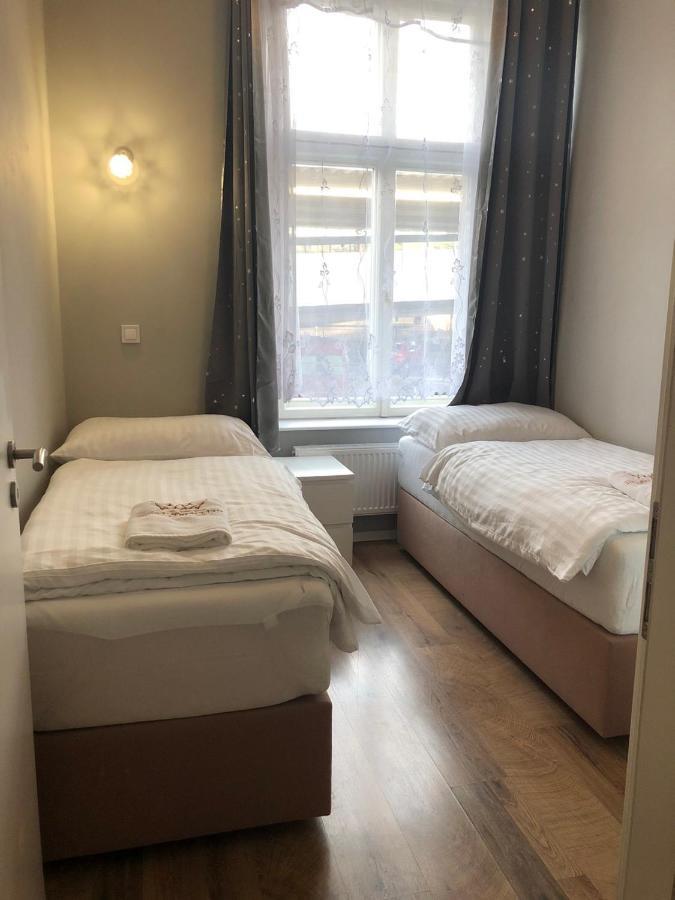 Cozy Homestay At Prague Main Station Экстерьер фото