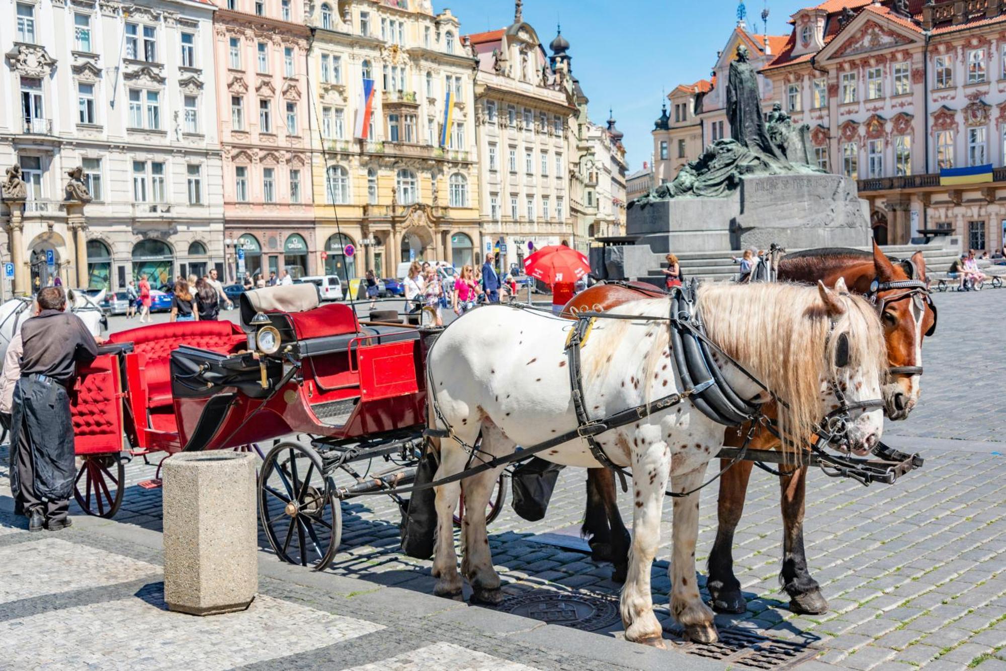 Cozy Homestay At Prague Main Station Экстерьер фото